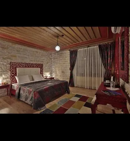 Elevres Stone House 于尔居普