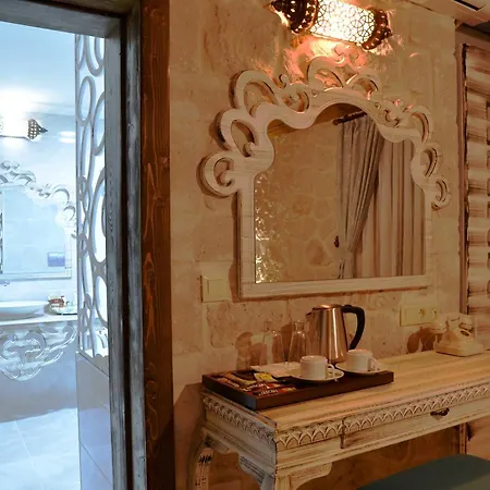 Elevres Stone House 4* 于尔居普