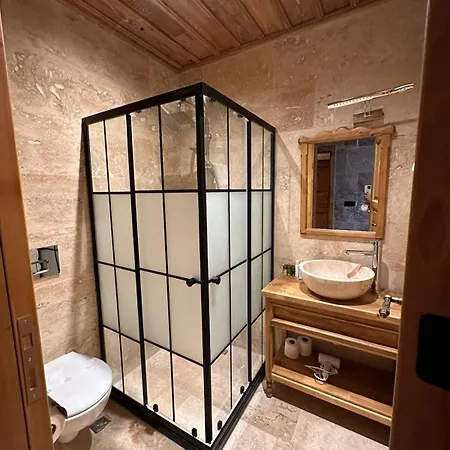 Elevres Stone House 酒店 4*